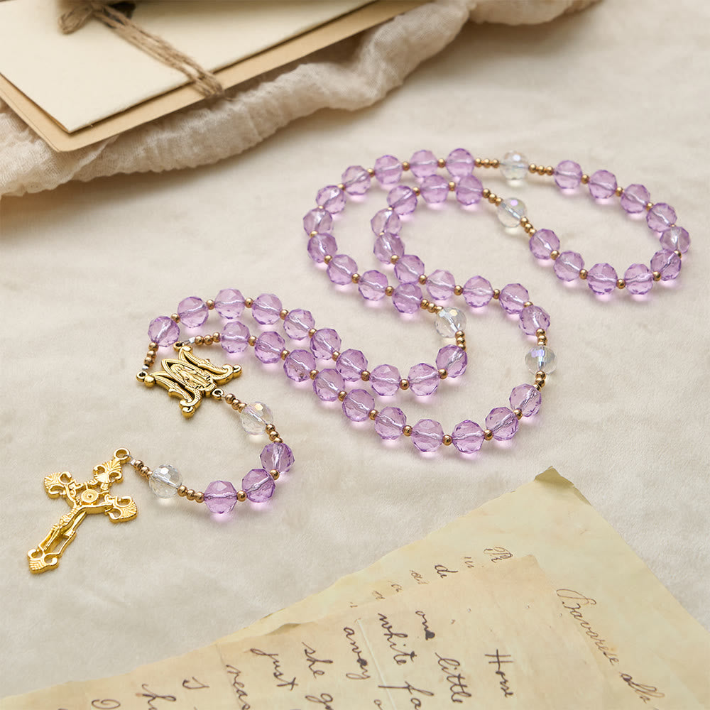 Christianartworkshop Chapelet en verre violet à facettes avec médaille de Notre-Dame : emblème de la lumière divine et de la grâce mariale - image 4