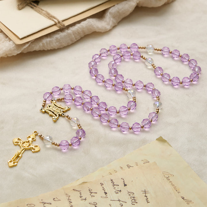 Christianartworkshop Chapelet en verre violet à facettes avec médaille de Notre-Dame : emblème de la lumière divine et de la grâce mariale - image 4
