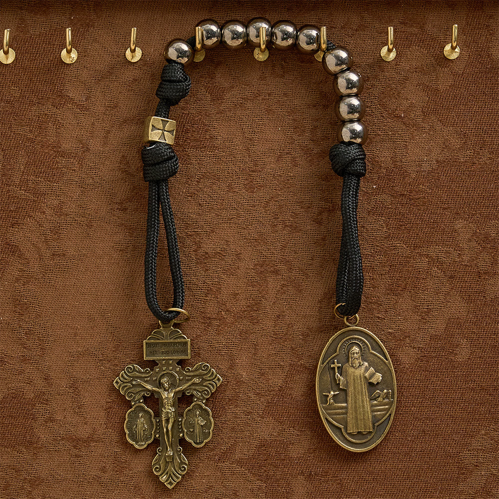 Christianartworkshop Chapelet de poche Saint-Benoît en paracorde : emblème d'une foi et d'une protection inébranlables - image 3
