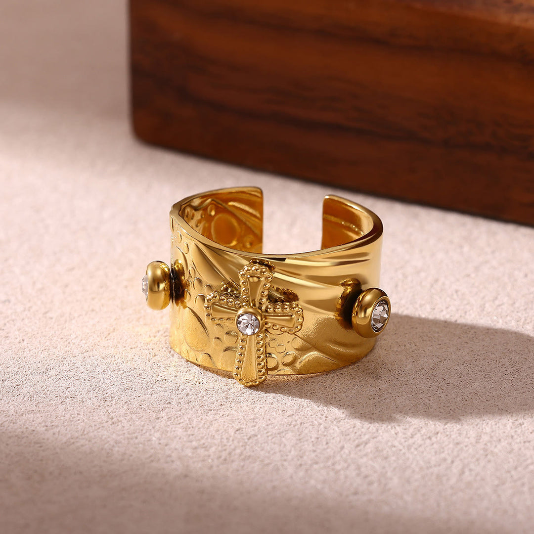 Christianartworkshop Bague de dévotion à large anneau ornée d'une croix de la rédemption et de zirconiums cubiques - Convient aux pointures américaines 6 à 9,5 - image 0