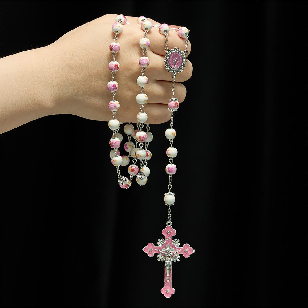 Christianartworkshop Chapelet en perles de céramique à motif floral avec médaille émaillée de la Vierge Marie et crucifix rose - image 1