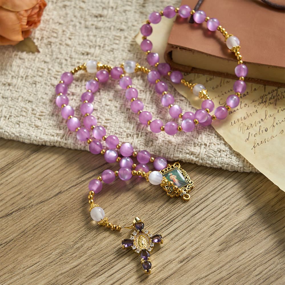 Christianartworkshop Chapelet à perles œil-de-chat violettes avec crucifix orné : emblème de la guidance divine et de la grâce mariale - image 2