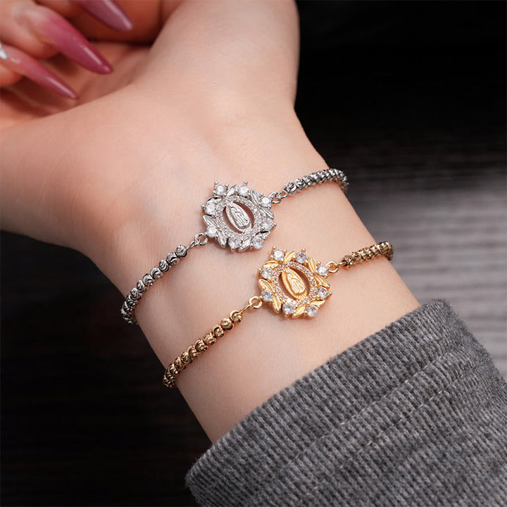 Christianartworkshop Bracelet orné d'une médaille miraculeuse de Notre-Dame et d'un halo de perles en zircon : emblème de protection et de grâce divines - image 0