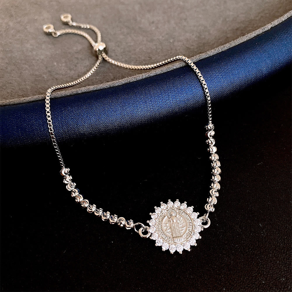 Christianartworkshop Bracelet orné d'une médaille miraculeuse de Notre-Dame et d'un halo de perles en zircon : emblème de protection et de grâce divines - image 4