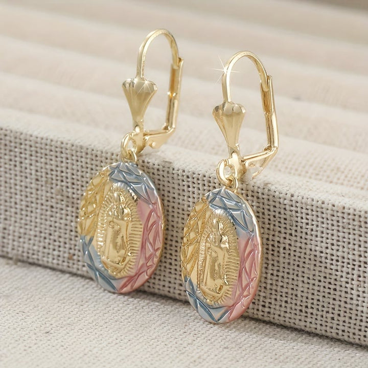 Christianartworkshop Boucles d'oreilles pendantes ovales ornées de Notre-Dame : symbole de grâce maternelle et de protection divine - image 6