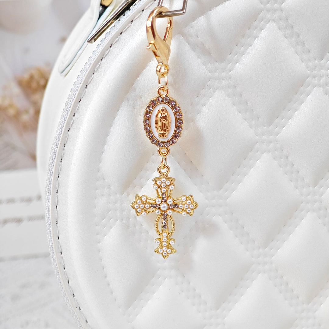 Christianartworkshop Porte-clés croix orné d'un médaillon Notre-Dame : emblème de rédemption et de protection spirituelle - Blanc - image 5