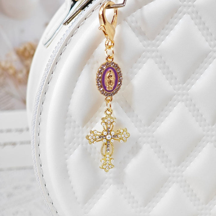 Christianartworkshop Porte-clés croix orné d'un médaillon Notre-Dame : emblème de rédemption et de protection spirituelle - Violet - image 6