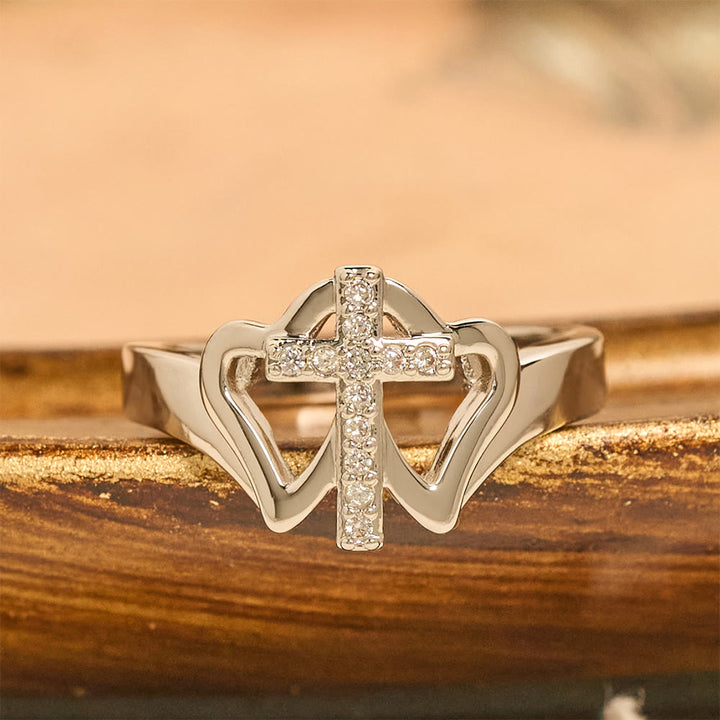 Bague croix à deux cœurs complexes, emblème de force spirituelle et de foi inébranlable, par Christianartworkshop - image 5