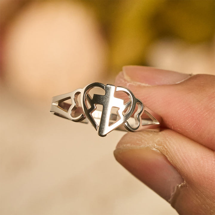 Bague ajustable croix cœur intemporelle de Christianartworkshop : un cadeau de grâce et d'intercession divine - Argent (Convient aux tailles américaines 6 à 9) - image 7