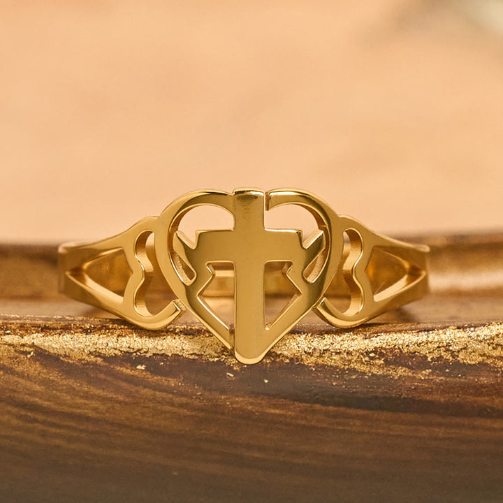 Bague ajustable croix cœur intemporelle de Christianartworkshop : un cadeau de grâce et d'intercession divine - image 3