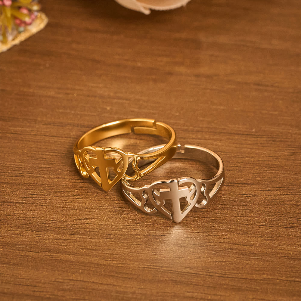 Bague ajustable croix cœur intemporelle de Christianartworkshop : un cadeau de grâce et d'intercession divine - image 1