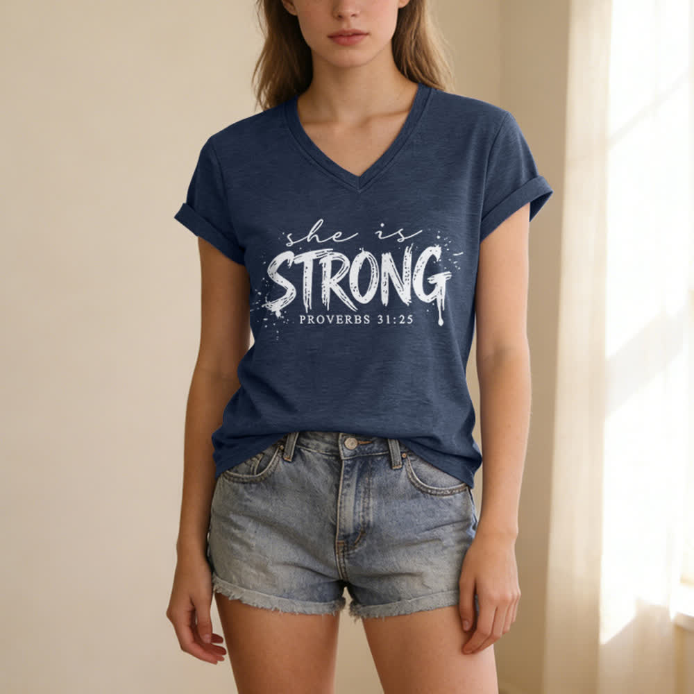 Christianartworkshop Elle est forte Proverbes 31:25 T-shirt décontracté à col en V - image 19