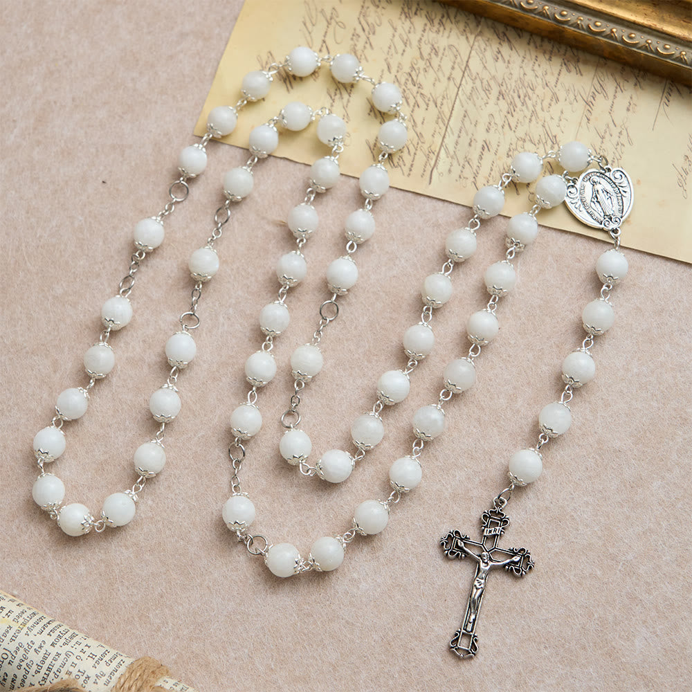 Chapelet Marian Grace Moonstone de Christianartworkshop : Crucifix argenté pour la dévotion sacrée - image 2