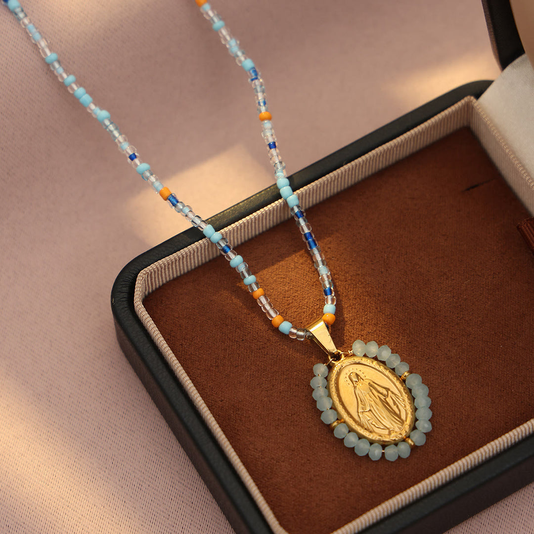Christianartworkshop Collier avec médaille Notre-Dame et bordure perlée : emblème de la dévotion mariale - Bleu - image 5