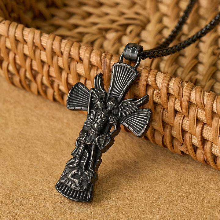 Christianartworkshop Pendentif Croix de Saint Michel Archange terrassant Satan : Emblème de protection divine - Noir - image 6