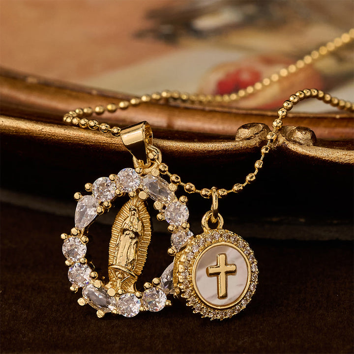 Christianartworkshop Ensemble pendentif classique Notre-Dame et Croix en zircon cubique : emblème d’une dévotion inébranlable - Vierge Marie et Croix - image 0