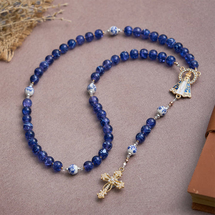 Christianartworkshop Chapelet en verre craquelé bleu foncé et perles de porcelaine avec une pièce maîtresse représentant Notre-Dame d'Aparecida - image 3