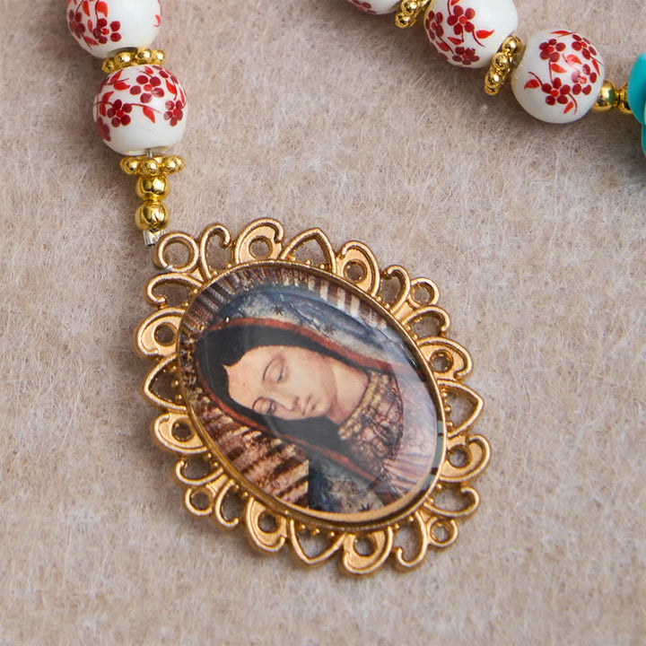 Christianartworkshop Chapelet des Sept Douleurs en perles de céramique rouge et blanche, orné d'une rose turquoise et d'une médaille de la Vierge Marie. - image 6