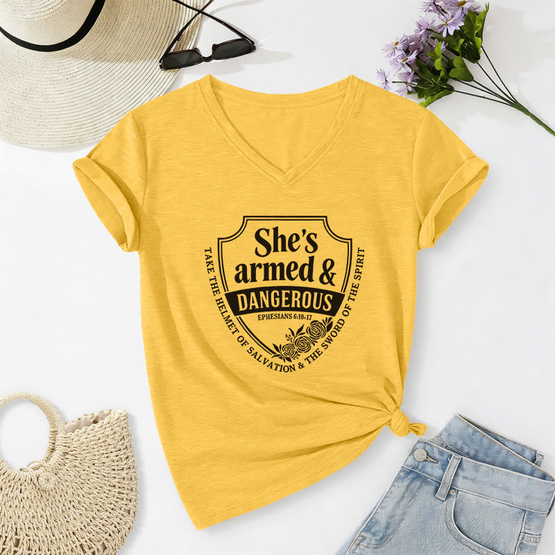 Christianartworkshop T-shirt décontracté à col en V « Elle est armée et dangereuse » - Jaune - 2XL - image 8