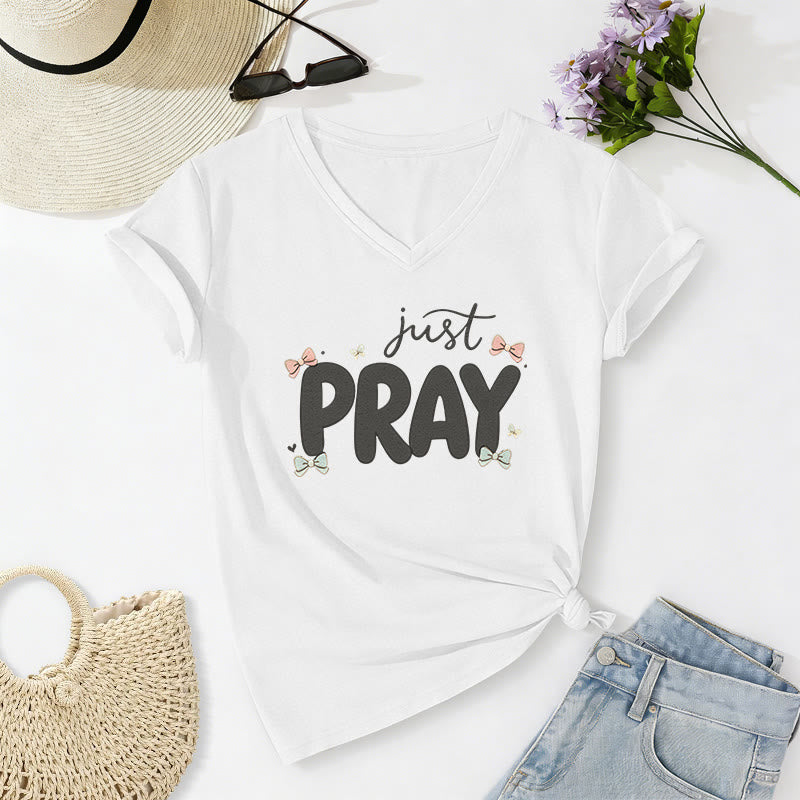 Christianartworkshop T-shirt décontracté à col en V Just PRAY - Blanc - 2XL - image 4