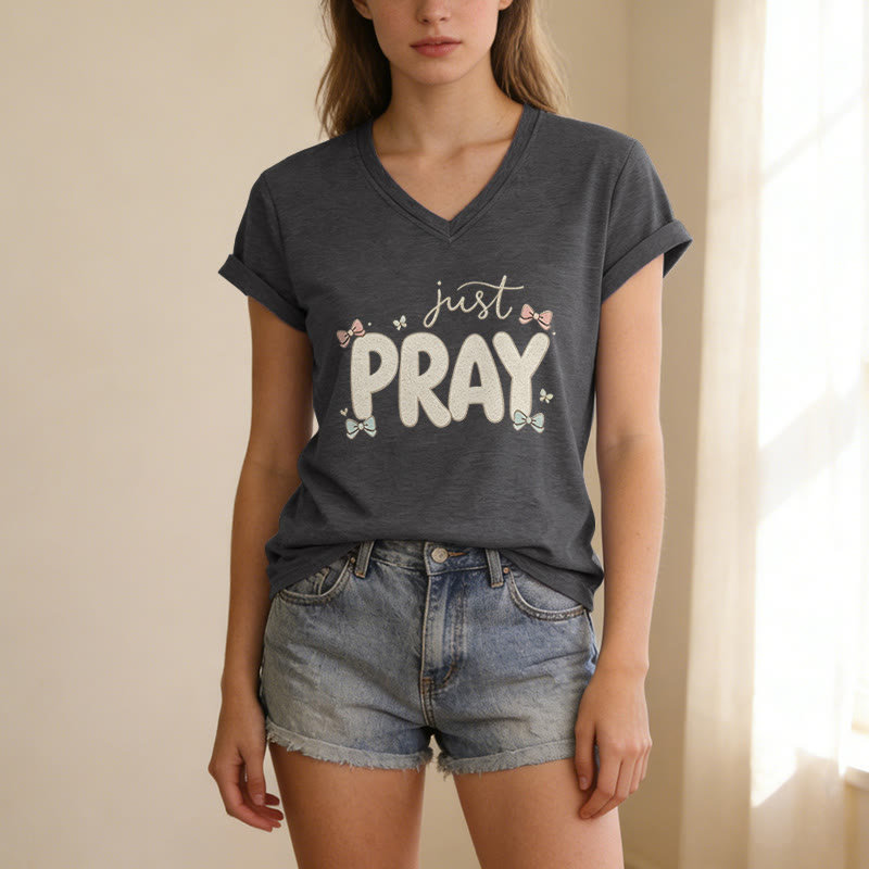 Christianartworkshop T-shirt décontracté à col en V Just PRAY - image 23
