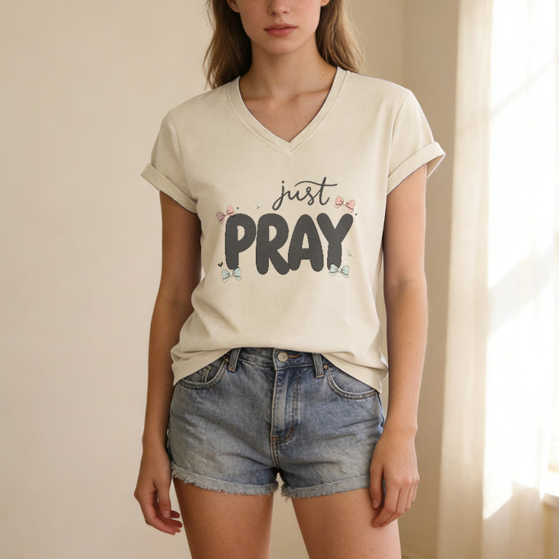 Christianartworkshop T-shirt décontracté à col en V Just PRAY - image 7