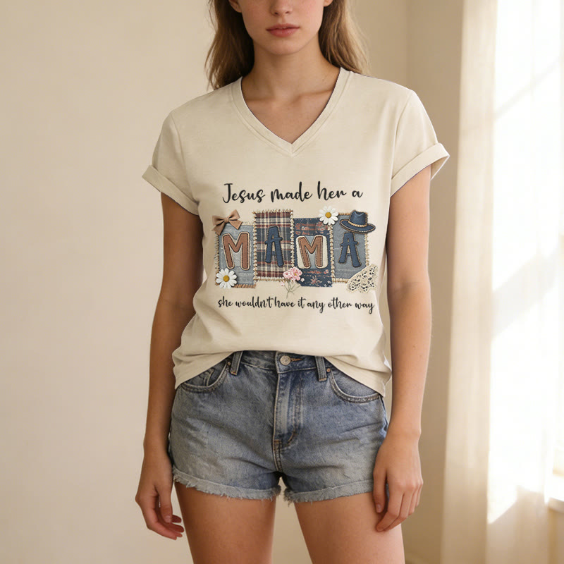 Christianartworkshop T-shirt décontracté à col en V avec motif graphique « Jésus l'a faite maman » - image 7