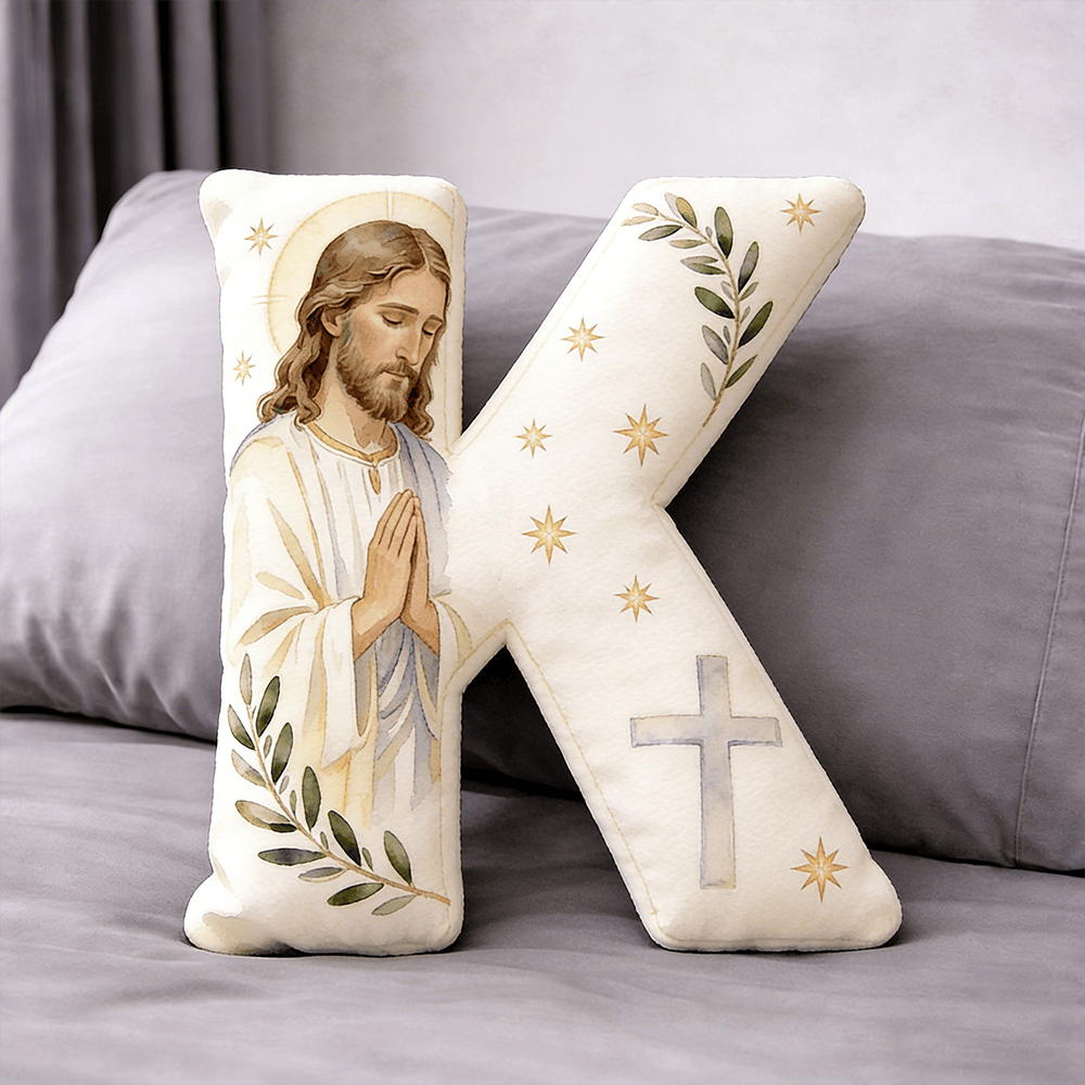 Christianartworkshop Coussin en forme de lettre avec croix de Jésus en prière : emblème de prière fervente et de foi intemporelle - 24" (60 cm) - K - image 10