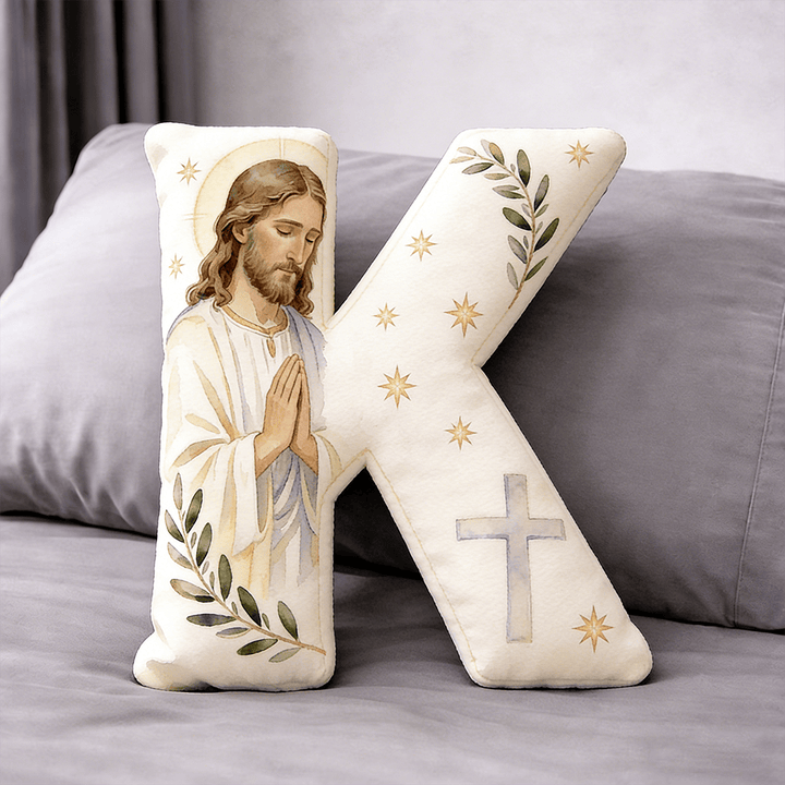 Christianartworkshop Coussin en forme de lettre avec croix de Jésus en prière : emblème de prière fervente et de foi intemporelle - 24" (60 cm) - K - image 10