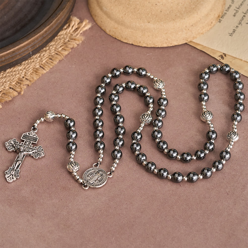 Christianartworkshop Chapelet en hématite avec perles roses, médaille de saint Benoît et crucifix détaillé - image 1