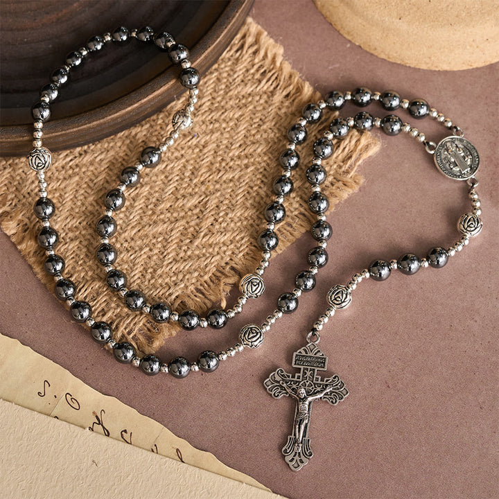 Christianartworkshop Chapelet en hématite avec perles roses, médaille de saint Benoît et crucifix détaillé - Saint Benoît et le Crucifix - image 0