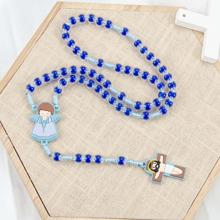 Christianartworkshop Chapelet pour enfants avec motif dessin animé : médaille d’ange et pendentif croix de Jésus mignon (rose/bleu) - Bleu - image 0