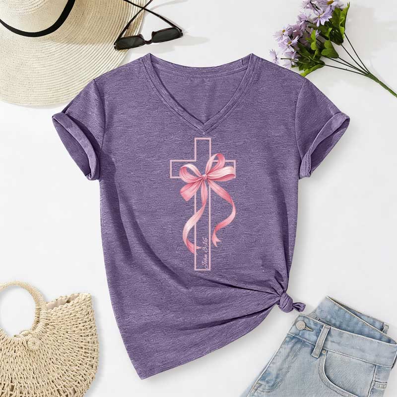Christianartworkshop T-shirt décontracté à col en V avec motif croix et nœud rose - Violet - 2XL - image 16