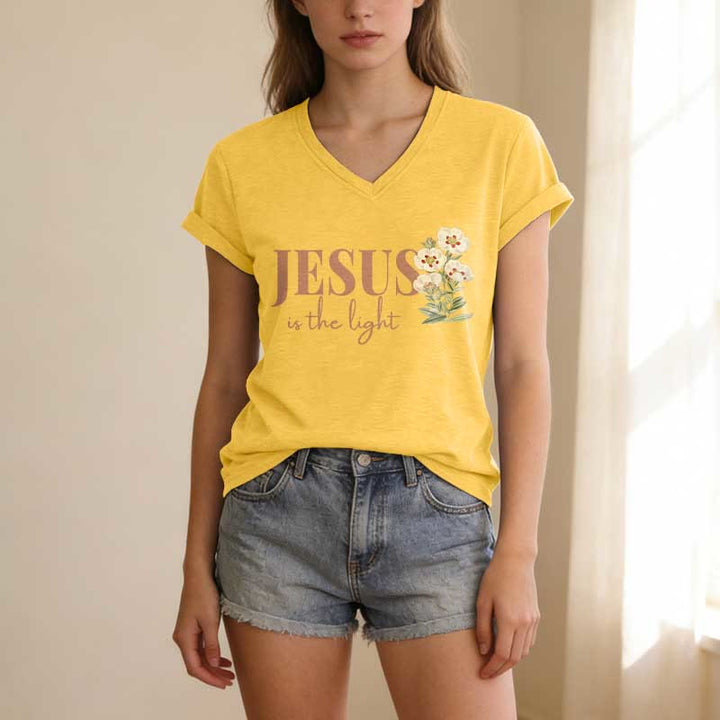 Christianartworkshop T-shirt décontracté à col en V à motif floral « Jésus est la lumière » - image 9