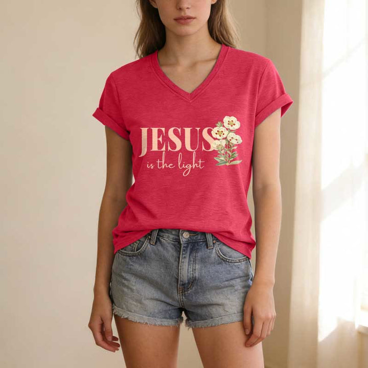 Christianartworkshop T-shirt décontracté à col en V à motif floral « Jésus est la lumière » - image 25