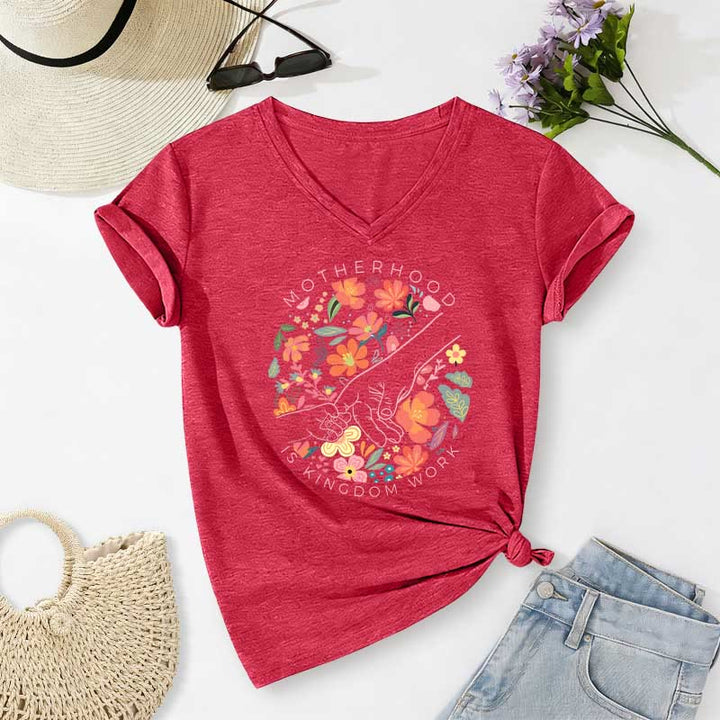Christianartworkshop T-shirt décontracté à col en V « La maternité est un royaume » avec motif floral fait main - Rouge - 2XL - image 22