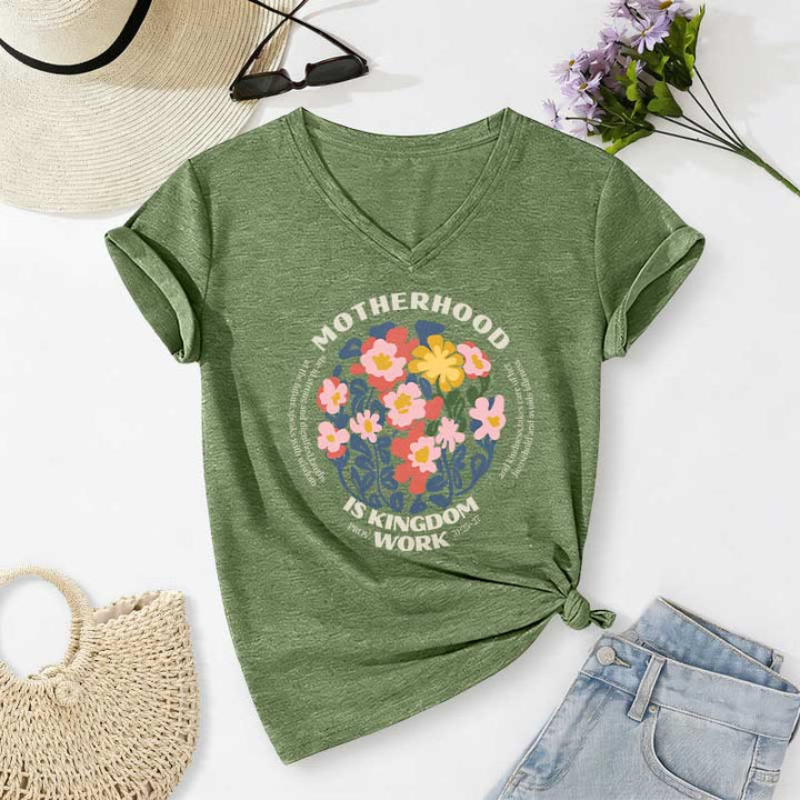 Christianartworkshop T-shirt bohème fleuri à col en V « La maternité est un royaume » pour le travail - Vert olive - 2XL - image 2