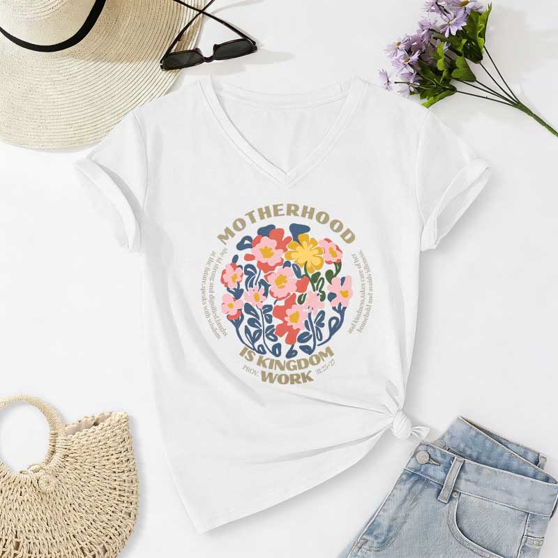 Christianartworkshop T-shirt bohème fleuri à col en V « La maternité est un royaume » pour le travail - Blanc - 2XL - image 4