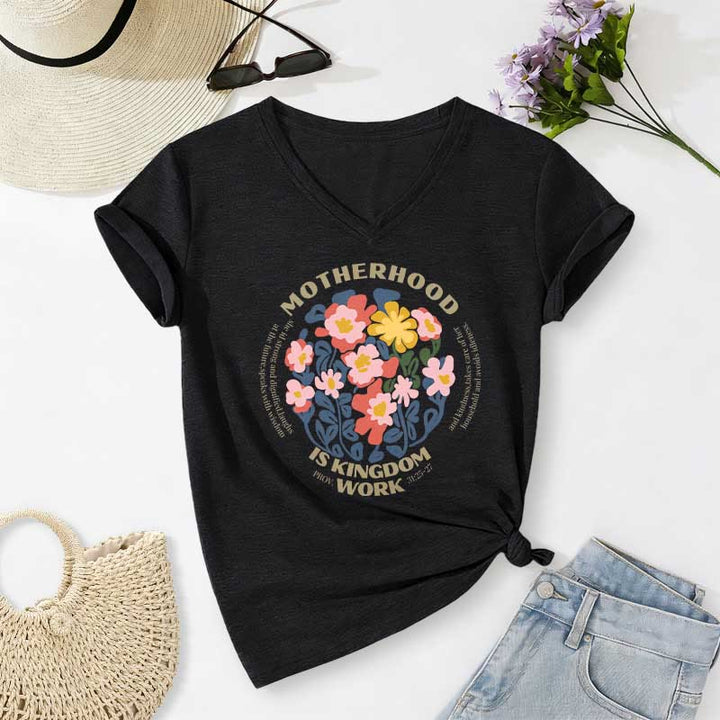 Christianartworkshop T-shirt bohème fleuri à col en V « La maternité est un royaume » pour le travail - Noir - 2XL - image 14
