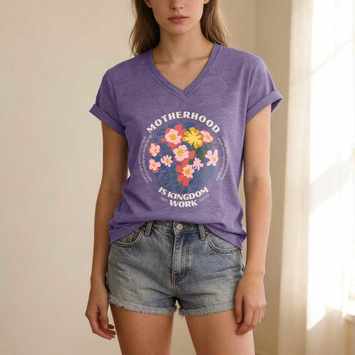Christianartworkshop T-shirt bohème fleuri à col en V « La maternité est un royaume » pour le travail - image 17