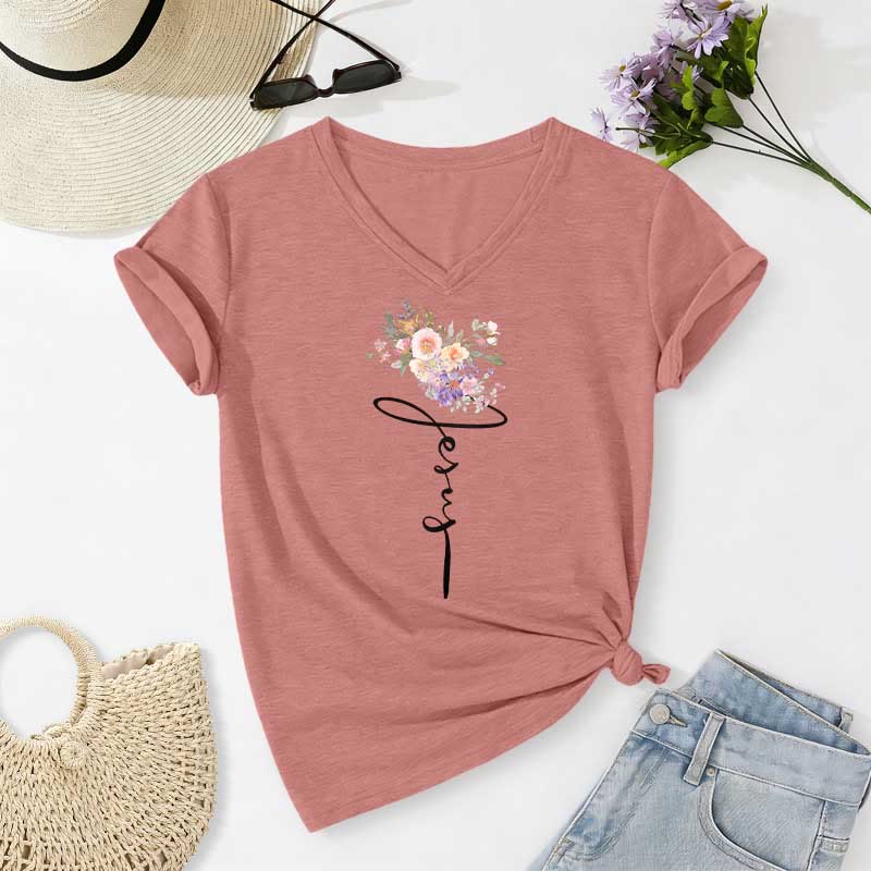 Christianartworkshop T-shirt décontracté à col en V avec motif floral et inscription cursive Jésus - Rose clair - 2XL - image 10