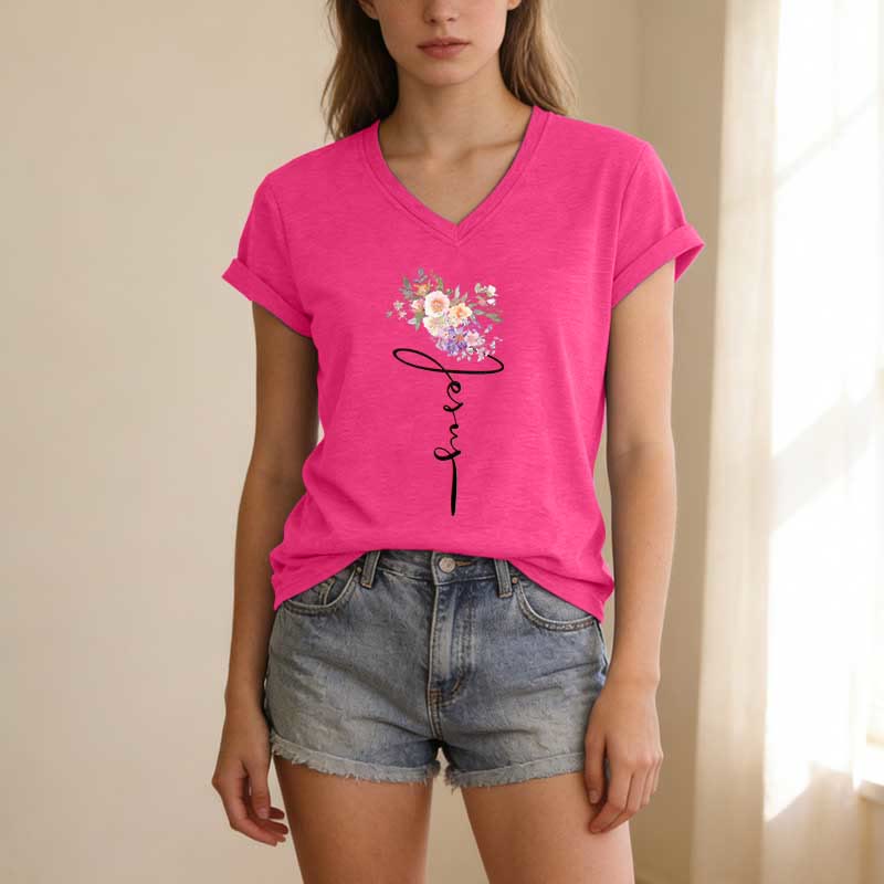 Christianartworkshop T-shirt décontracté à col en V avec motif floral et inscription cursive Jésus - image 25