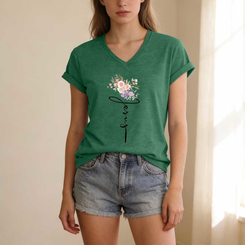Christianartworkshop T-shirt décontracté à col en V avec motif floral et inscription cursive Jésus - image 15