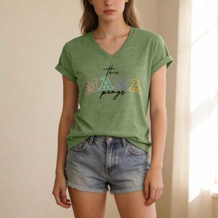 Christianartworkshop T-shirt décontracté à col en V « Maman prie en croix » - image 3