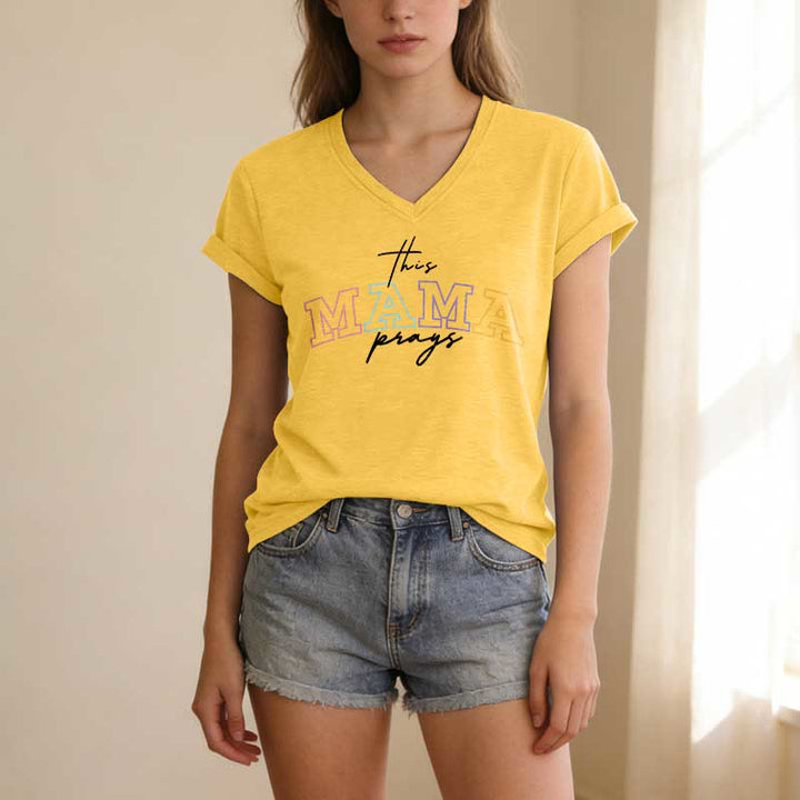 Christianartworkshop T-shirt décontracté à col en V « Maman prie en croix » - image 7