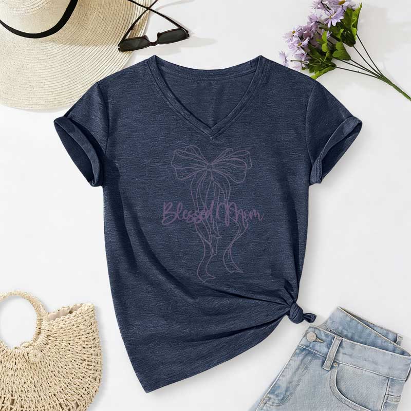 Christianartworkshop T-shirt décontracté à col en V avec motif nœud papillon « Maman bénie » - Bleu marine - 2XL - image 18
