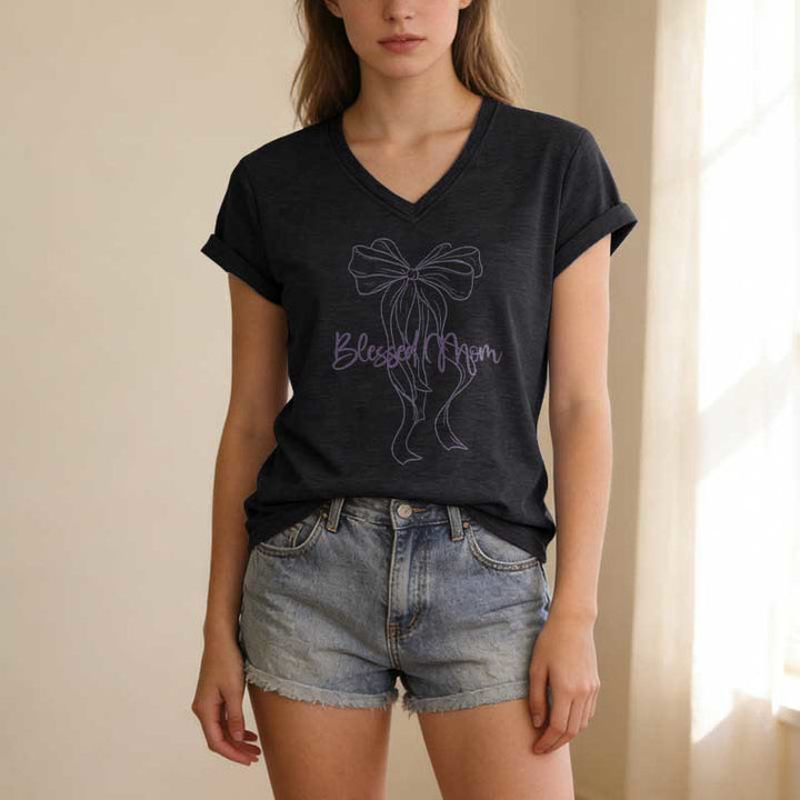 Christianartworkshop T-shirt décontracté à col en V avec motif nœud papillon « Maman bénie » - image 15