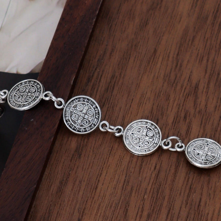Christianartworkshop Bracelet à maillons avec médaille de Saint Benoît et pendentif crucifix : symbole sacré de la protection divine - image 3