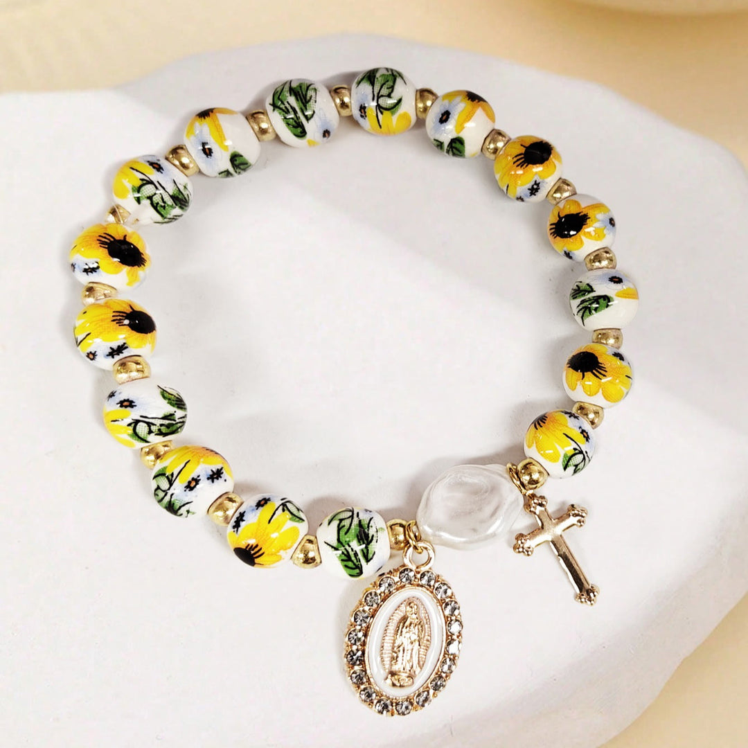 Bracelet en porcelaine céramique à motif floral avec pendentif médaille de Notre - Dame et croix (3 modèles) - Jaune - image 0
