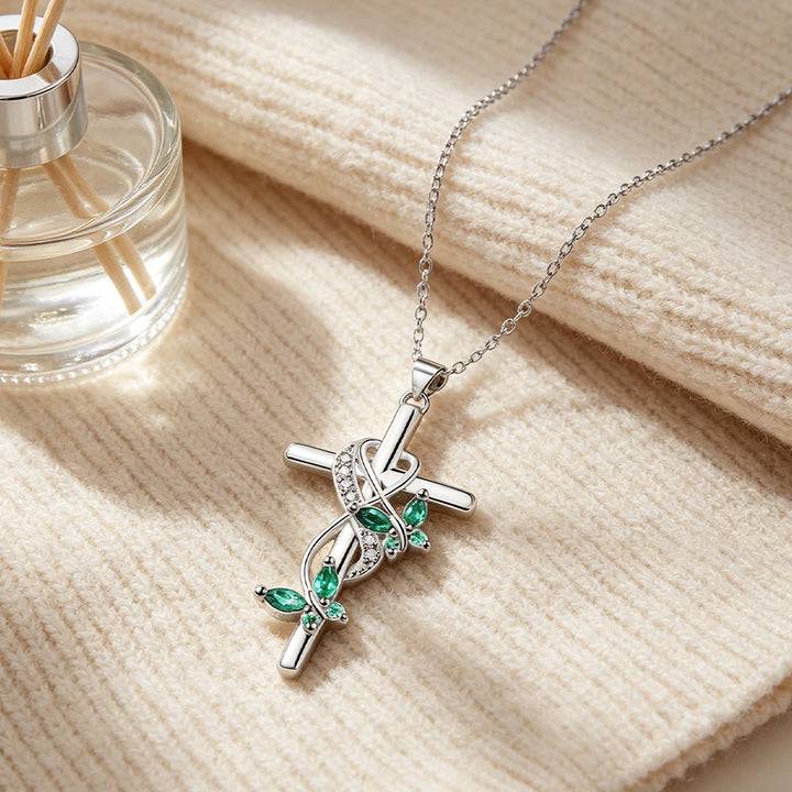Christianartworkshop Collier pendentif croix papillon en zircon et vigne enroulée : bijou de foi et de rédemption sacrée à 4 couleurs - Vert - image 11